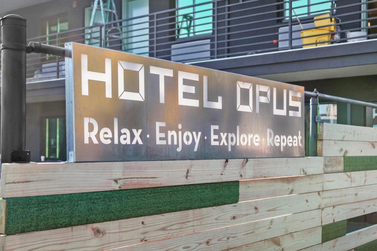 Hotel Opus Bronx Near Bay Plaza Mall New York Exterior foto
